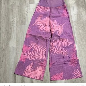 Kealopiko NWT Lole wawae style pants in kipukupu print 🦋